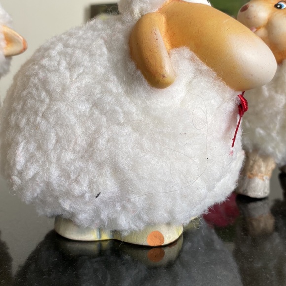 A bundle of sheep 🐑 figurines - Picture 8 of 13